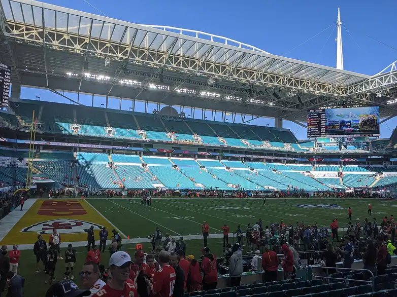 Hard Rock Stadium Prob betting halftime