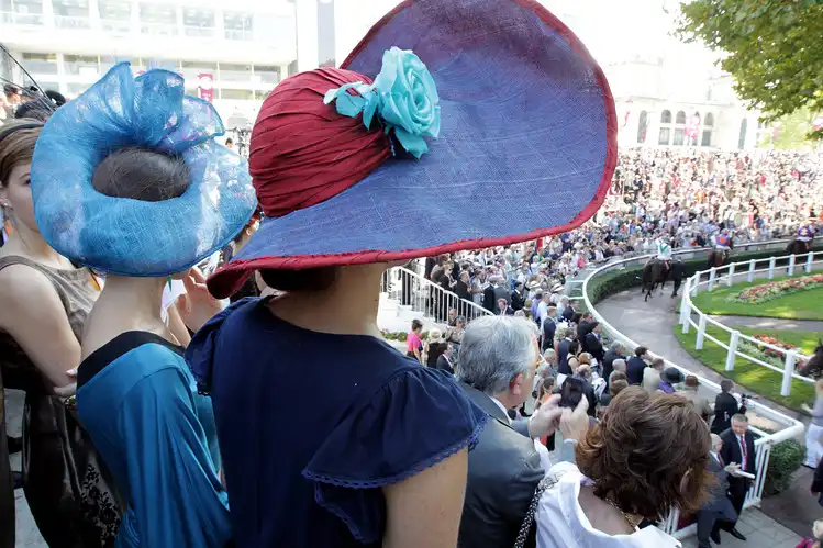 Traditional Racetrack Hat Prix de Arc de Triomphe