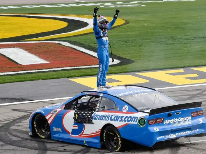 kyle larson betting odds
