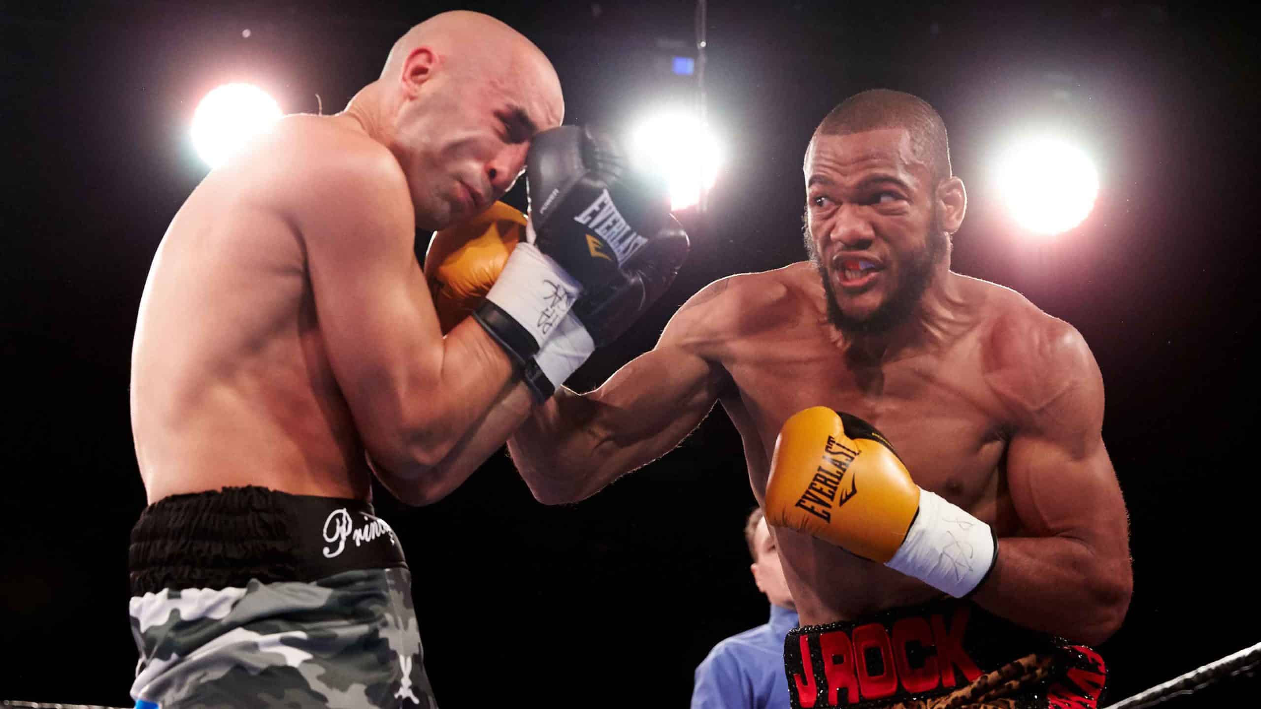 ten-young-boxers-to-beat-mayweather-7--Julian-Williams--Junior-Middleweight-