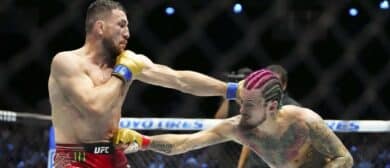 Sean OíMalley of the United States (red gloves) fights Merab Dvalishvili of Georgia (blue gloves) during Riyadh Season Noche UFC 306 at The Sphere.