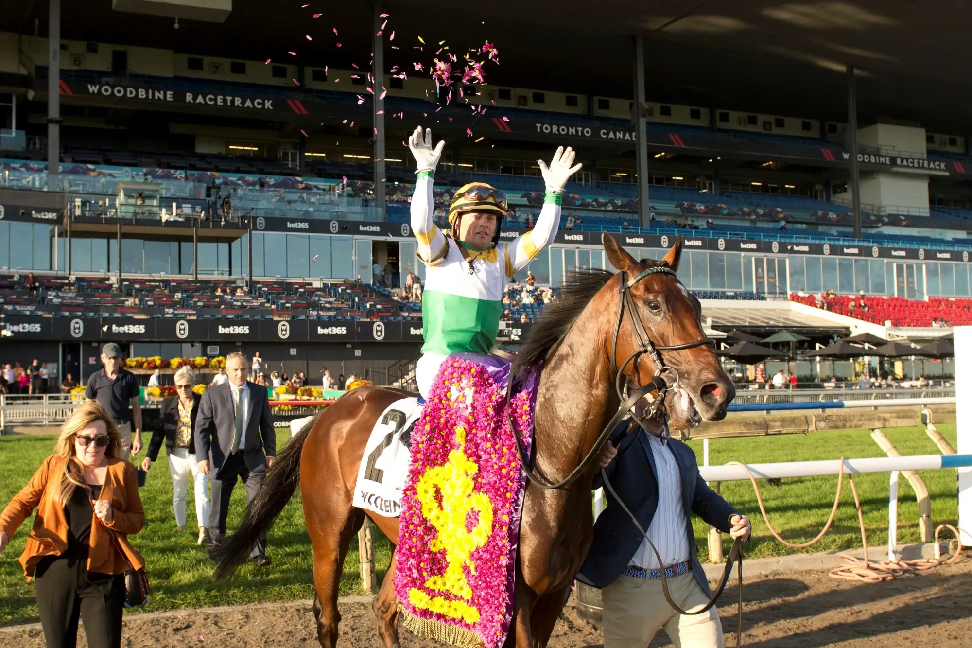 Roscar and connections in the winner’s circle for the Breeders’ Stakes on September 29, 2024 at Woodbine.