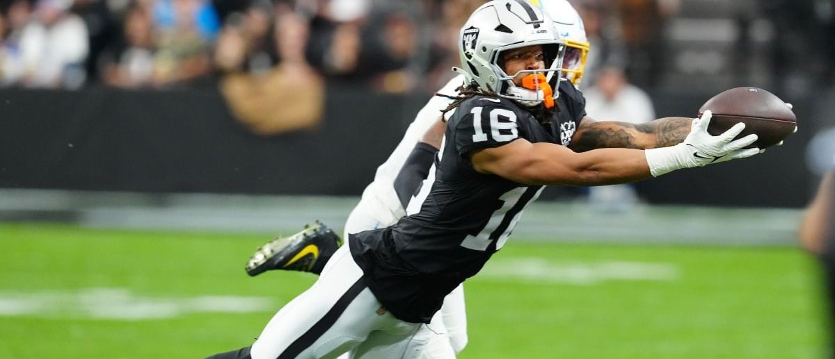 Las Vegas Raiders wide receiver Jakobi Meyers (16) makes a catch against the Los Angeles Chargers during the first quarter at Allegiant Stadium.