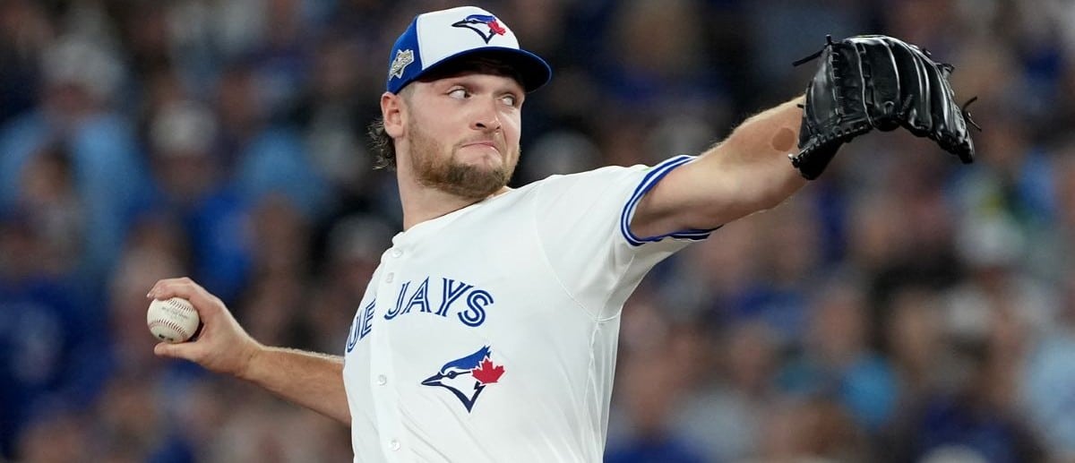 Toronto Blue Jays pitcher Trey Yesavage (39) throws in the first inning against the Seattle Mariners during game six of the ALCS round for the 2025 MLB playoffs at Rogers Centre.