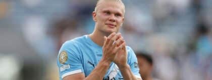 Manchester City forward Erling Haaland (9) applauds fans after a group stage match of the 2025 FIFA Club World Cup at Camping World Stadium.