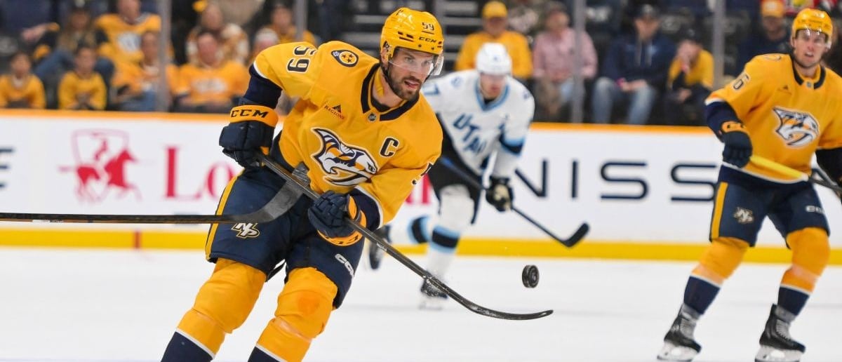 Nashville Predators defenseman Roman Josi (59) passes the puck against the Utah Mammoth during the third period at Bridgestone Arena