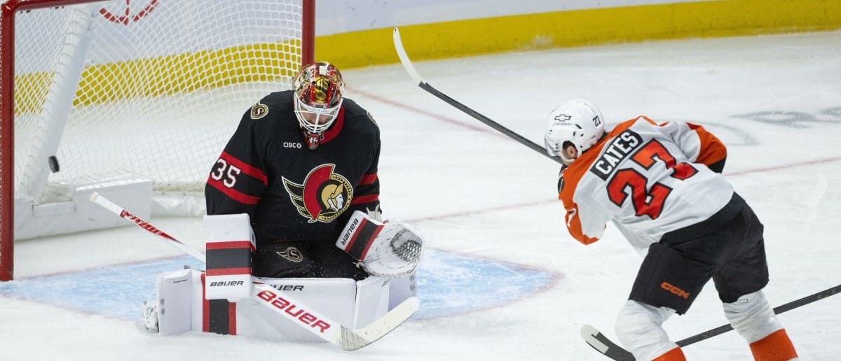 Ottawa Senators goalie Linus Ullmark (35) makes a save on a shot from Philadelphia Flyers left wing Noah Cates (27) in the third period at the Canadian Tire Centre