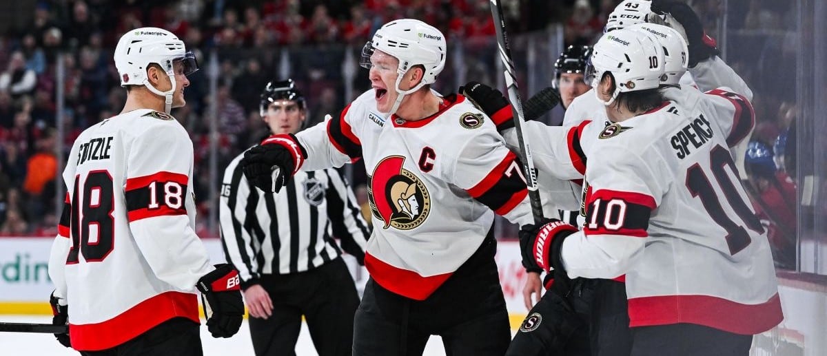 Ottawa Senators left wing Brady Tkachuk (7) celebrates with his teammates his goal against the Montreal Canadiens during the third period at Bell Centre