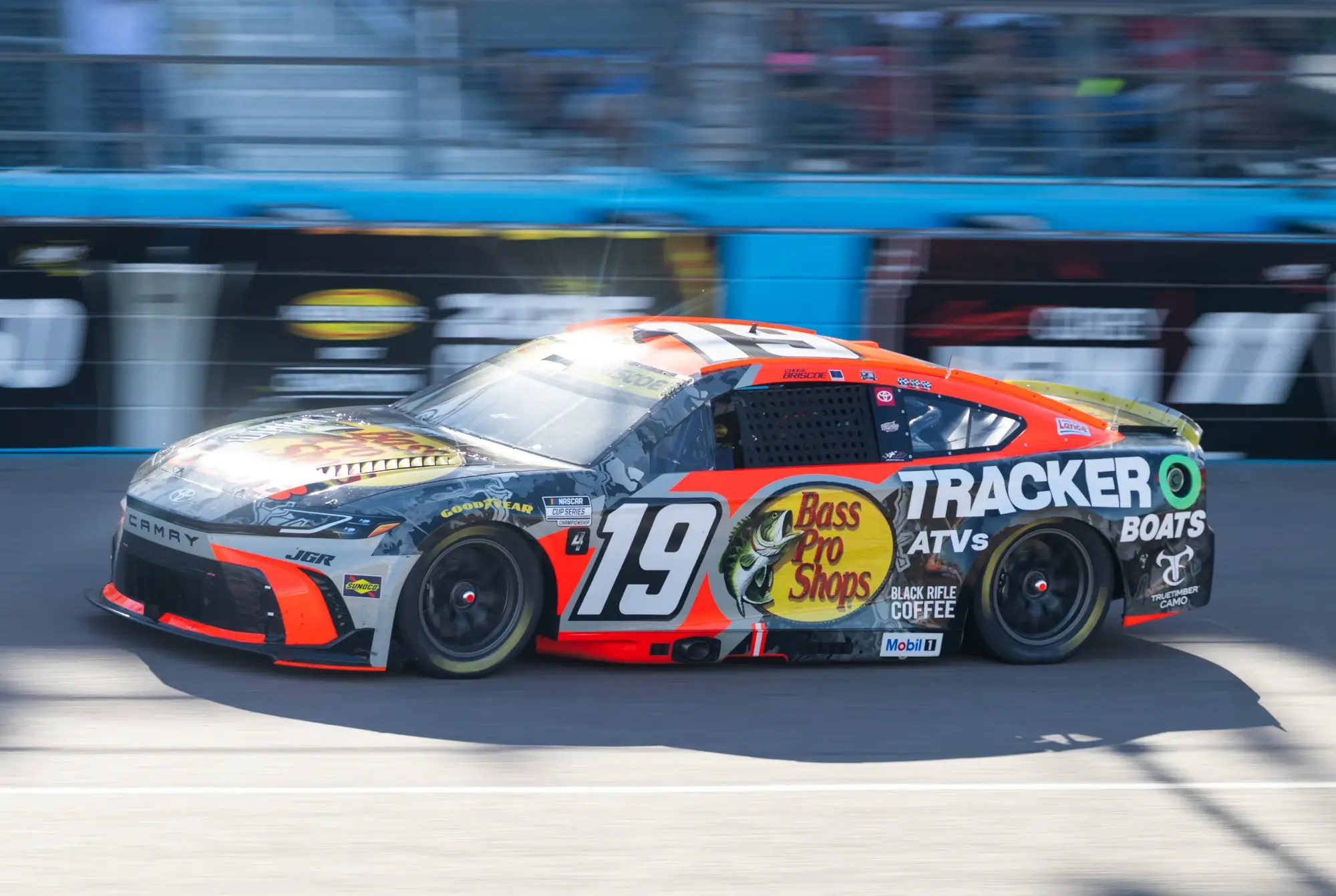 NASCAR Odds: Daytona 500  Click on the latest Daytona 500 odds below to place a bet! Odds are courtesy of bet365 [insert affiliate link], and we're last updated on [insert widget]:  [Insert affiliate links in the odds below]        Driver    Odds to Win the Daytona 500      Austin Cindric    +1000      Joey Logano    +1000      Ryan Blaney    +1000      William Byron    +1200      Chase Elliott    +1400      Denny Hamlin    +1400      Brad Keselowski    +1600      Kyle Larson    +1600      Christopher Bell    +1800  [Table caption: Odds to Win Daytona 500]  The 2026 NASCAR season will officially start as drivers compete in the Daytona 500 on February 15th, 2026, at Daytona International Speedway.  As one of the most highly anticipated races of the year, you can take the excitement to the next level by placing a bet on the latest Daytona 500 odds and NASCAR  betting lines.   👉 What this means for you: A $10 bet on Ryan Blaney at +1000 odds from bet365 [insert affiliate link] would return you a profit of $100 for a total payout of $110 (which includes your original stake). A $10 bet on a longshot like Christopher Bell at +1800 would profit you $180 for a total return of $190.   🧪 Daytona odds analysis: The odds above show how tight the market is at a superspeedway like Daytona.​ Books have several drivers bunched closely in price, reflecting the randomness of plate races and big packs rather than one clear runaway favourite.  [Insert bet365 BAM CTA]  Matt's Pick: Daytona 500 Odds  [insert Matt's short bio]