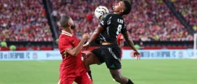 Arsenal forward Gabriel Jesus (9) controls the ball agains Liverpool forward Mohamed Salah (11) during the second half at Lincoln Financial Field.