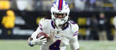 Buffalo Bills running back James Cook III (4) rushes during the fourth quarter against the Pittsburgh Steelers at Acrisure Stadium.