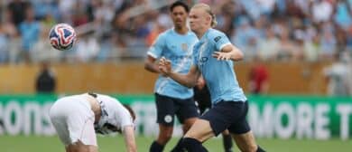 Manchester City forward Erling Haaland (9) battles for the ball against Juventus FC defender Nicolo Savona (37) during the second half during a group stage match of the 2025 FIFA Club World Cup at Camping World Stadium