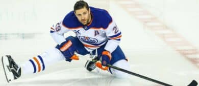 Edmonton Oilers center Leon Draisaitl (29) warms up during the warmup period against the Calgary Flames at Scotiabank Saddledome.