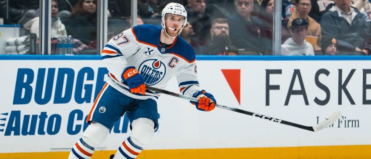 Edmonton Oilers forward Connor McDavid (97) skates against the Vancouver Canucks in the second period at Rogers Arena