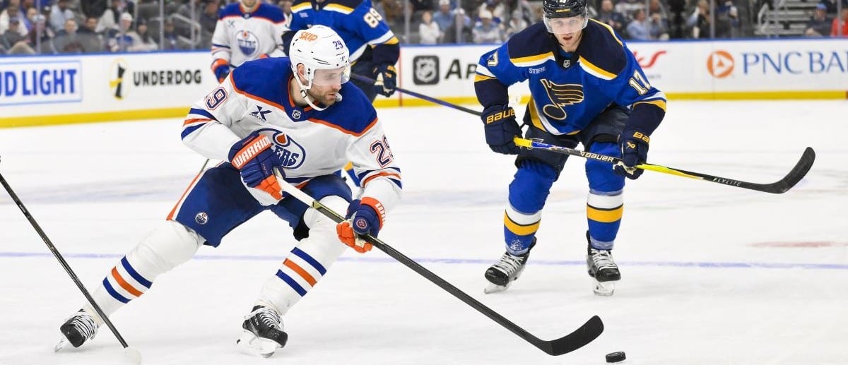 Edmonton Oilers center Leon Draisaitl (29) controls the puck against the St. Louis Blues during the third period at Enterprise Center