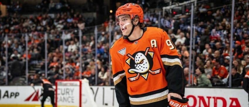 Anaheim Ducks center Leo Carlsson (91) during the second period in the match against the Calgary Flames at Honda Center.