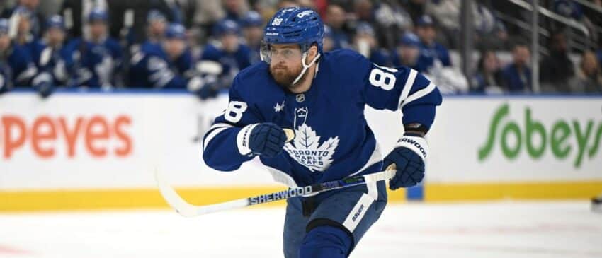 Toronto Maple Leafs forward William Nylander (88) pursues the play against the Tampa Bay Lightning in the first period at Scotiabank Arena.