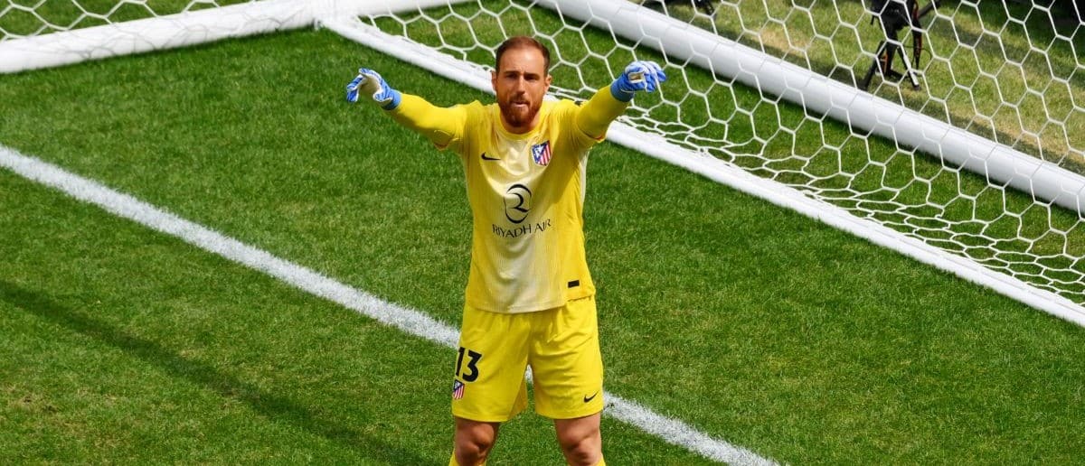 Atletico Madrid goalkeeper Jan Oblak (13) reacts after a play during the first half against Seattle Sounders FC during a group stage match of the 2025 FIFA Club World Cup at Lumen Field