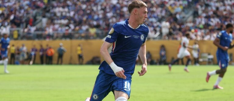 USA; Chelsea FC midfielder Cole Palmer (10) in action during the final of the 2025 FIFA Club World Cup against Paris Saint-Germain at MetLife Stadium