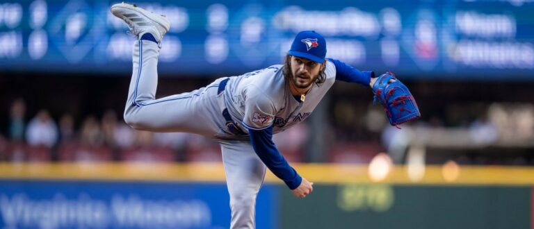 Toronto Blue Jays starter Dylan Cease (84) delivers a pitch against the Seattle Mariners at T-Mobile Park.