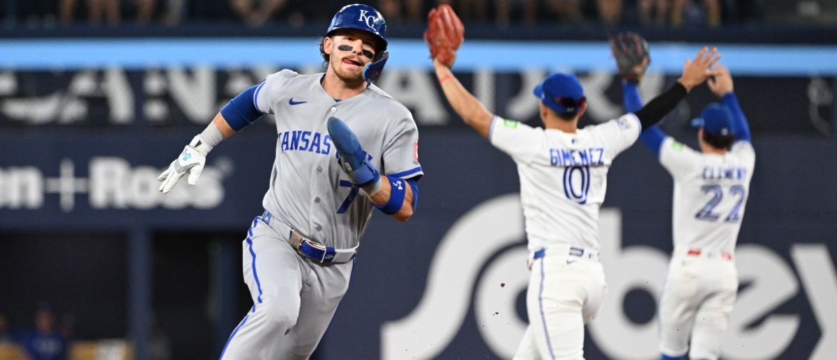 Kansas City Royals shortstop Bobby Witt Jr. (7) runs to third base against the Torontof Blue Jays in the fifth inning at Rogers Centre.