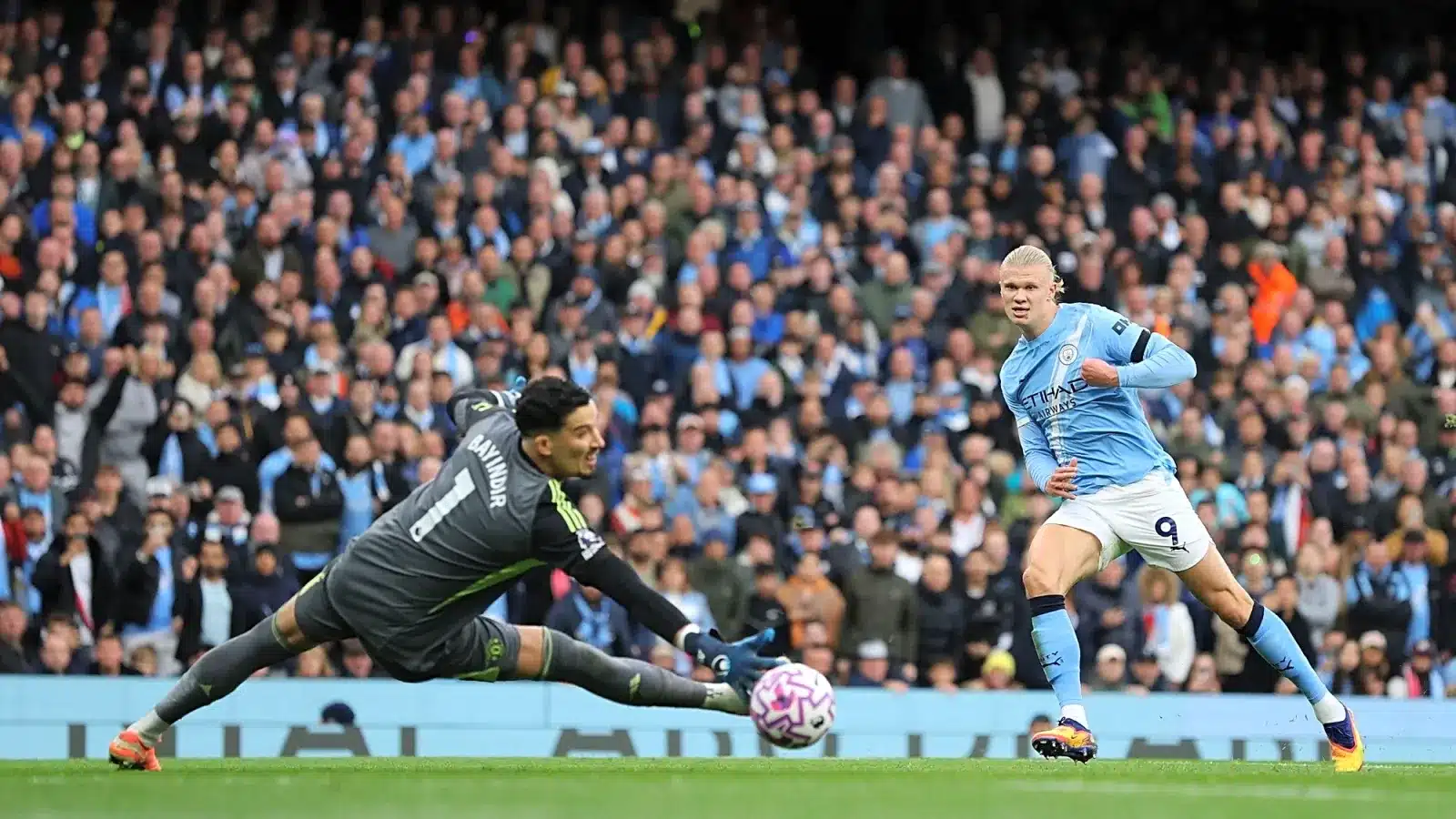 Erling Haaland scores for Man City in the Manchester derby of the Premier League.