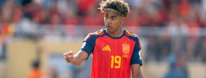 Spain forward Lamine Yamal (19) walks on the field during the FIFA World Cup 2026 final between Argentina and Spain at New York New Jersey Stadium on Sunday, July 19, 2026, in East Rutherford, NJ.
