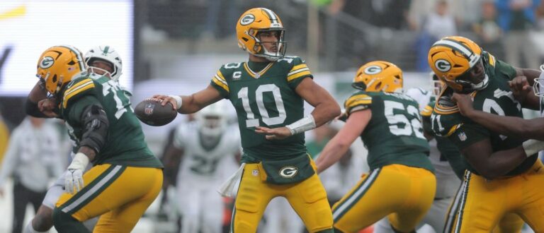 Green Bay Packers quarterback Jordan Love (10) throws from the pocket against the New York Jets during overtime at MetLife Stadium. Mandatory Credit: Brad Penner-Imagn Images