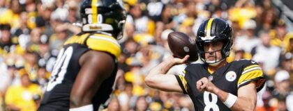 Pittsburgh Steelers quarrterback Aaron Rodgers (8) throws a pass in the second quarter of the NFL Week 3 game between the Cincinnati Bengals and Pittsburgh Steelers, Sunday, Sept. 27, 2026, at Acrisure Stadium in Pittsburgh, Pa.