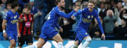 remier League - Chelsea v AFC Bournemouth - Stamford Bridge, London, Britain - October 10, 2026 Chelsea's Jordan Henderson celebrates scoring their fifth goal with Cole Palmer Action Images via Reuters/Paul Childs